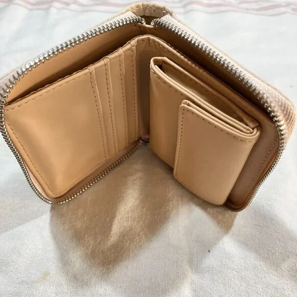 Guess Cream  Zip-Around Wallet - Picture 3 of 3